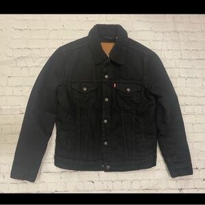 Levi's Sherpa Trucker Black Jacket size SMALL